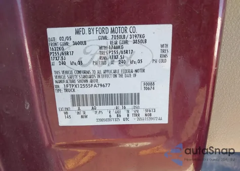 2005 Ford F-150 Lariat/Xl/Xlt z USA, uszkodzony, nr VIN 1FTPX12555FA79677